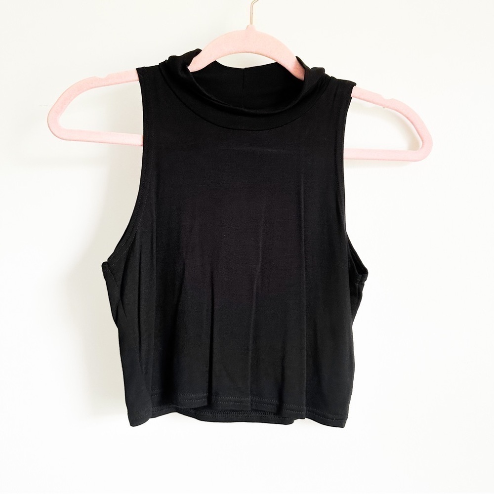 NWT Boohoo Black Tall Victoria Mock neck crop top sz 6